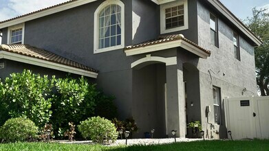 3290 Turtle Cove in West Palm Beach, FL - Building Photo - Building Photo