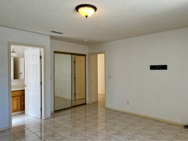 2346 Seabright Ave in Long Beach, CA - Foto de edificio - Building Photo