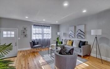 511 Parrish St in Philadelphia, PA - Building Photo - Building Photo