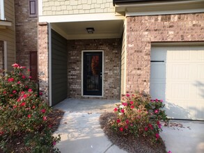 214 Madison Ave in Acworth, GA - Foto de edificio - Building Photo