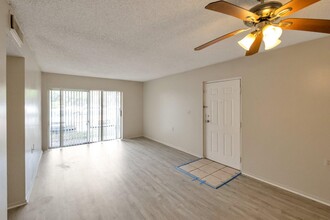 1056 Benoist Farms Rd in West Palm Beach, FL - Building Photo - Building Photo