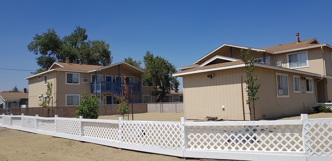 210 1st St in Fernley, NV - Building Photo - Building Photo