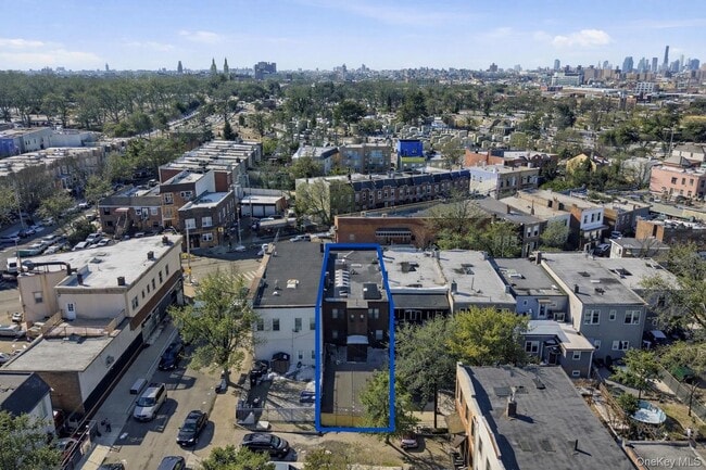 60-89 54th St in Queens, NY - Building Photo - Building Photo