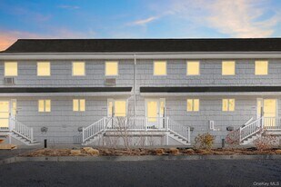 3047 Mitchell Rd in Westhampton Beach, NY - Building Photo