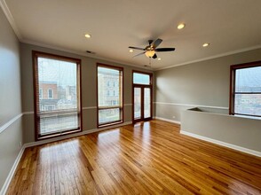 1537 N Fairfield Ave in Chicago, IL - Building Photo - Building Photo
