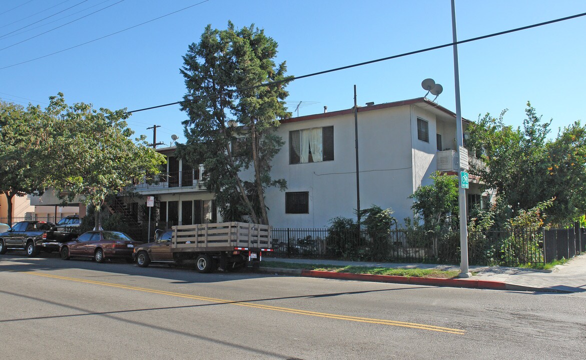 1258 Gordon St in Los Angeles, CA - Building Photo