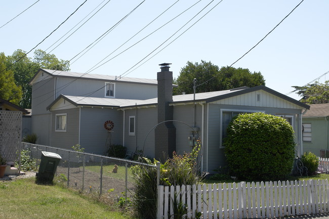 16960 Harvard Ave in San Lorenzo, CA - Building Photo - Building Photo