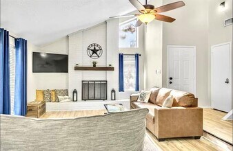 1709 Elk Grove Dr in Richardson, TX - Building Photo - Building Photo