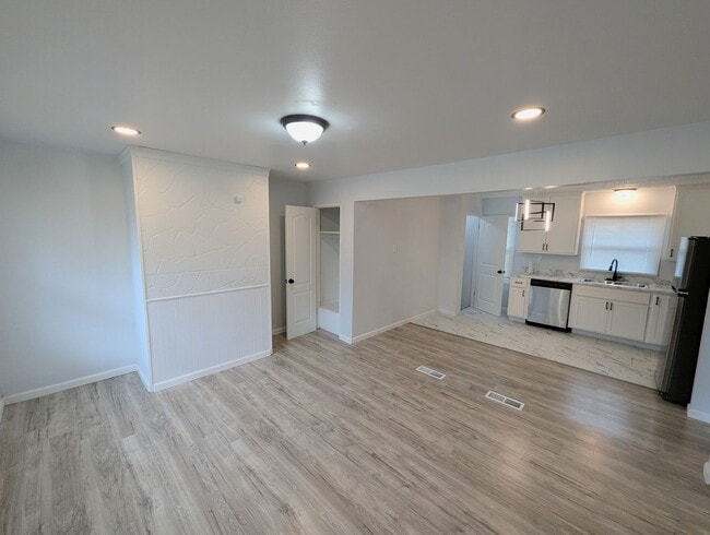 6109 Evergreen Blvd in St. Louis, MO - Building Photo - Building Photo