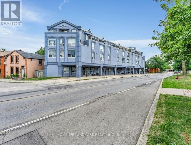 400 York Blvd in Hamilton, ON - Building Photo - Building Photo