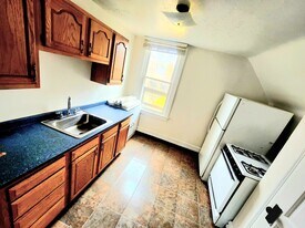 44 Kendall Ave in Pittsburgh, PA - Building Photo