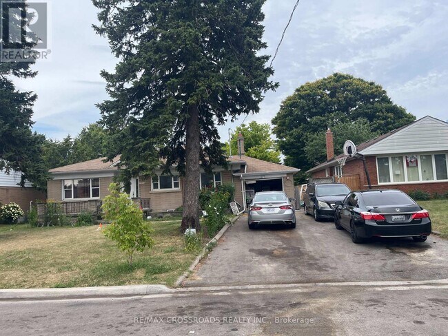 property at 7 Marsha Dr