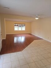 7 Bedford Dr, Unit Apt. 1 in Latham, NY - Building Photo - Building Photo