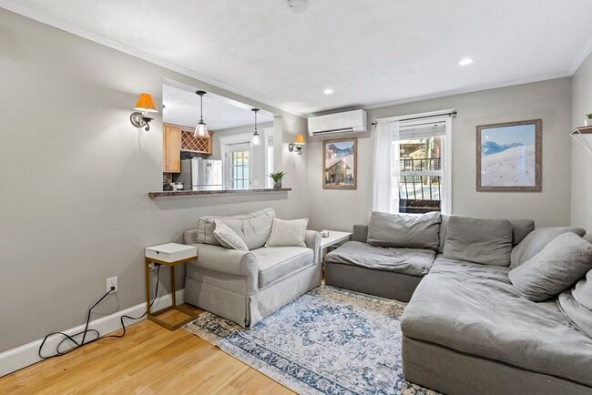 26 Boston St, Unit #1 in Boston, MA - Foto de edificio - Building Photo