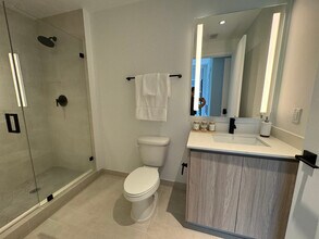 268 NW 31st St, Unit B1 in Miami, FL - Building Photo - Building Photo