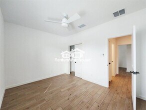 8430 Bay Rdg Cir in Beach City, TX - Building Photo - Building Photo