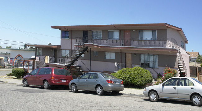 5250 Ygnacio Ave in Oakland, CA - Building Photo - Building Photo