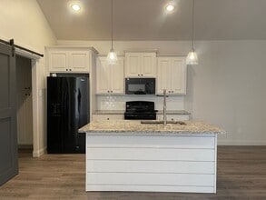 2007 102nd St in Lubbock, TX - Building Photo - Building Photo