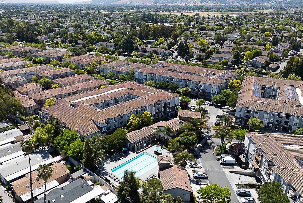 Bella Villagio in San Jose, CA - Foto de edificio