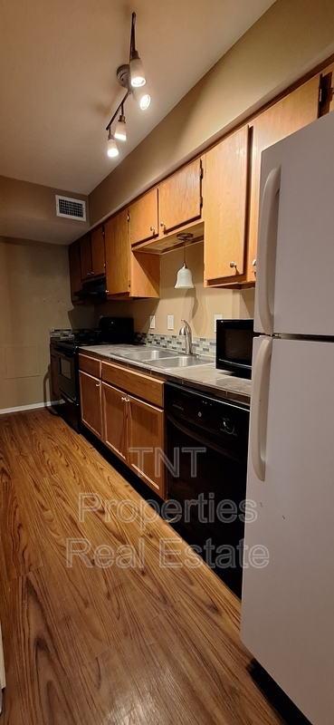 302 Manuel Dr in College Station, TX - Foto de edificio - Building Photo