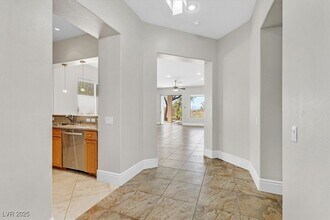 34 Hunt Valley Trail in Henderson, NV - Foto de edificio - Building Photo