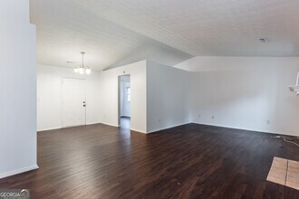 6960 Brown Dr S in Fairburn, GA - Building Photo - Building Photo