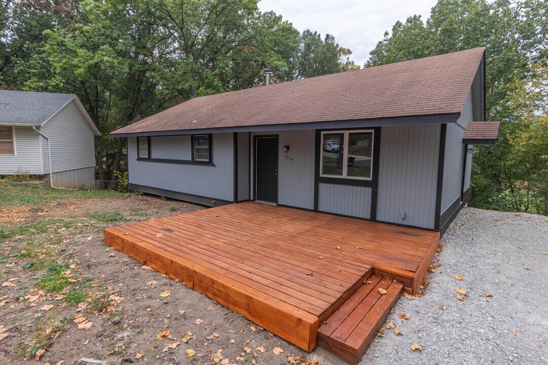 5714 N Maple Ct in Columbia, MO - Building Photo