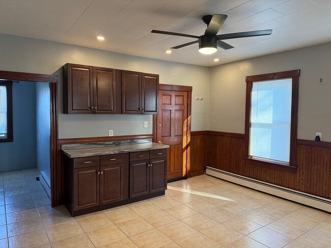 8 Beckman St in Worcester, MA - Building Photo - Building Photo