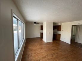 1502 W Thomas St, Unit 8