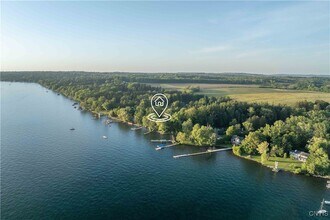 3177 E Lake Rd in Skaneateles, NY - Building Photo - Building Photo