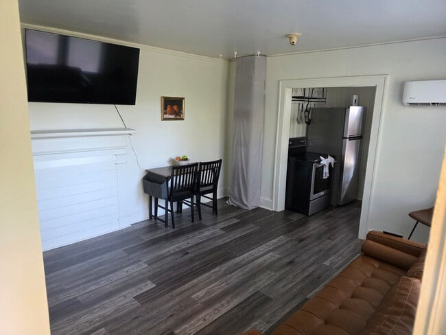 539 Woodruff Rd