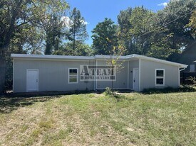 120 Whispering Oaks Trail in Mabank, TX - Building Photo