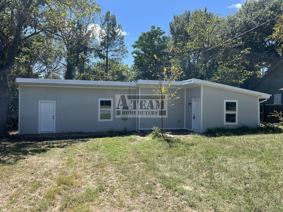 120 Whispering Oaks Trail in Mabank, TX - Building Photo