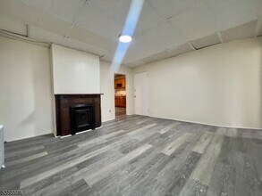 608 Main St in Paterson, NJ - Building Photo - Building Photo