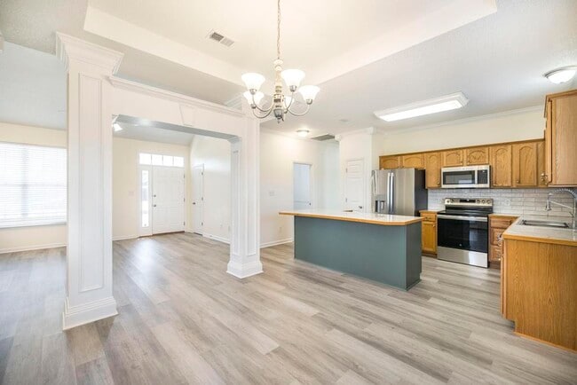 807 Loudon Hill Dr in Warner Robins, GA - Building Photo - Building Photo