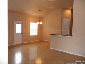 210 Stone Gate Dr in New Braunfels, TX - Building Photo - Building Photo
