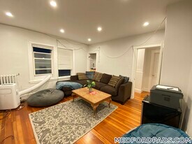 45 Bowdoin St in Medford, MA - Building Photo