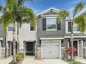 8636 Ice Wine St, Unit 5 in Sarasota, FL - Building Photo