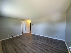 145 Tandy Dr in Clarksville, TN - Foto de edificio - Building Photo