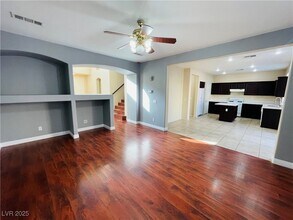 8822 Imperial Forest St in Las Vegas, NV - Building Photo - Building Photo