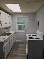 34 N Baltimore Ave in Mt Holly Springs, PA - Building Photo