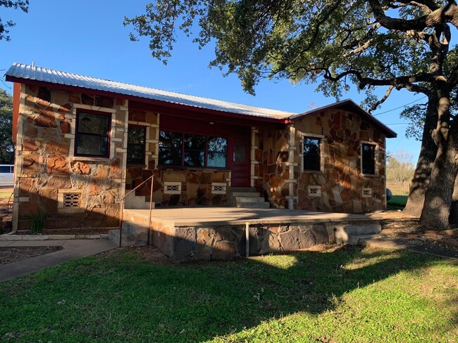 1924 CR 216 in Llano, TX - Building Photo - Building Photo