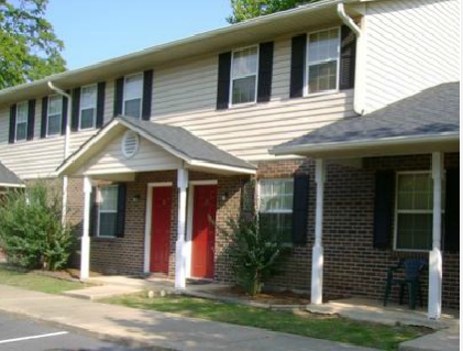 Oak Lane in Elberton, GA - Building Photo