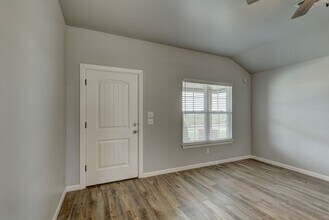 642 Juniper St in Washington, OK - Building Photo - Building Photo