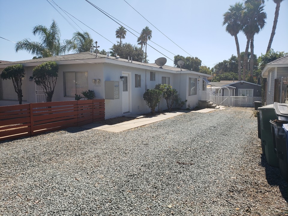 574 McIntosh St in Chula Vista, CA - Building Photo