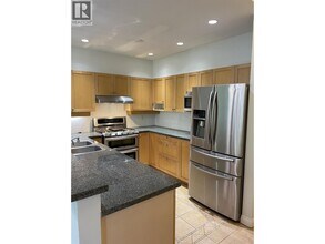 3629 Deercrest Dr in North Vancouver, BC - Building Photo - Building Photo