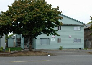 Twin Maples apartments in Salem, OR - Building Photo - Building Photo