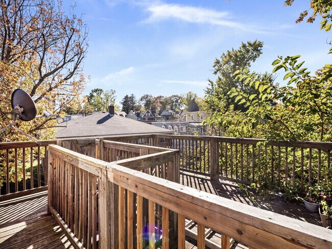 95 Florida St, Unit 1 in Boston, MA - Building Photo - Building Photo