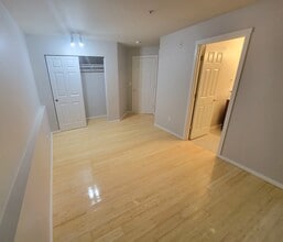14035 Greenwood Ave N, Unit Greenwood Highlands B1 in Seattle, WA - Building Photo - Building Photo