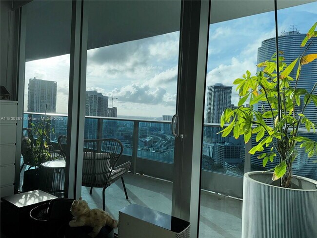 200 S Biscayne Blvd in Miami, FL - Building Photo - Building Photo